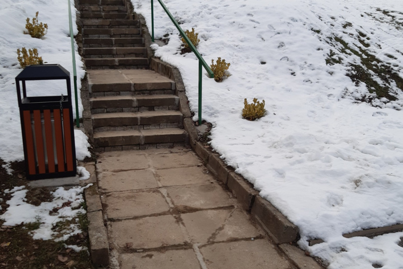 Projekty / Revitalizácia priestranstva v okolí studničky - foto Projekty / Revitalizácia priestranstva v okolí studničky - foto