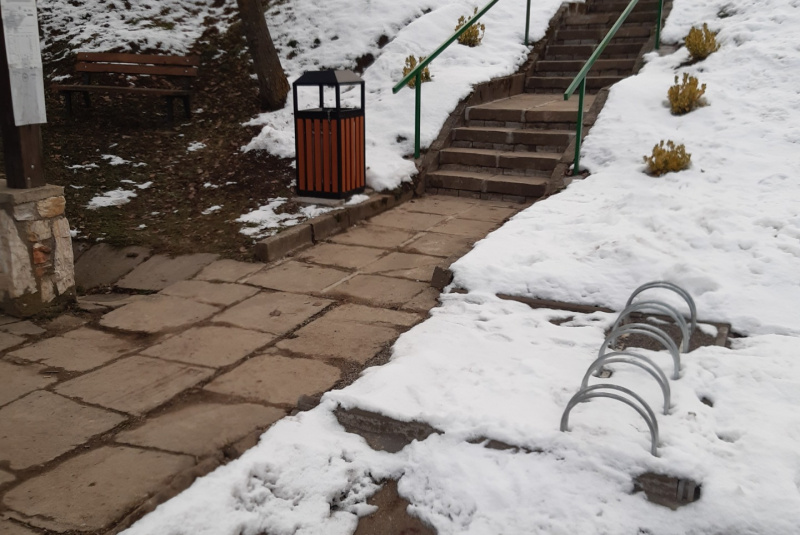 Projekty / Revitalizácia priestranstva v okolí studničky - foto Projekty / Revitalizácia priestranstva v okolí studničky - foto